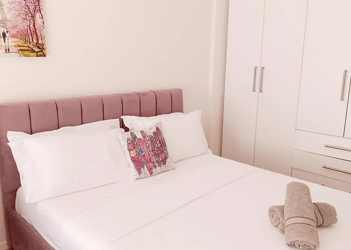 Harmony In The Center Apartment Tirana